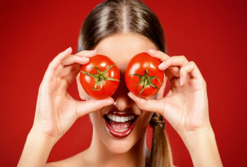 Tomat Bisa Hilangkan Flek Hitam di Wajah dengan Cepat, Bukan Cuma Buat Masakan Rumah Loh