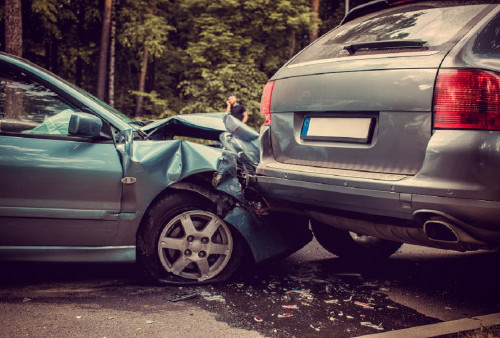 Tips Menghindari Kecelakaan Beruntun Pada Saat Berkendara, Ketahui Juga Penyebabnya!