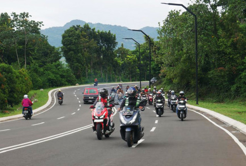 Tips Berkendara #Cari_Aman dengan Sepeda Motor di Musim Liburan