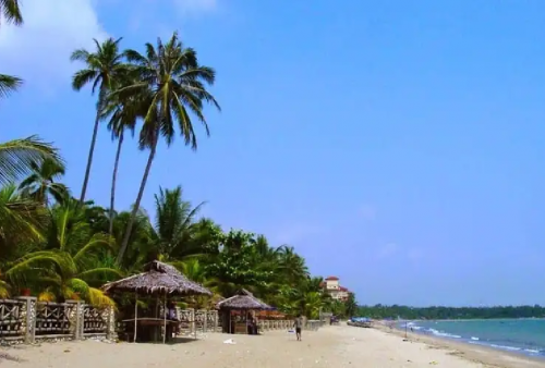 4 Rekomendasi Pantai di Banten yang Cocok Buat Liburan Bareng Anak-anak, Wisata Makin Happy
