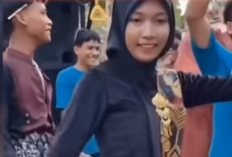 Aksi Lucu Seorang Anak Asik Joget Malah Kena Omel Emak: Jadi Malu Deh!