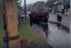 Viral! Cairan Kimia Banjiri Jalan di Padalarang, Ratusan Pengendara Kena Imbas Kerugian