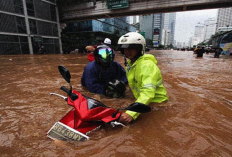 Motor Mati Mendadak Gegara Kebanjiran? Tenang, Ini Langkah Pertama untuk Mengatasinya