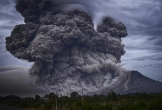 Gunung Anak Krakatau Kembali Erupsi, Nelayan Diminta Hati-hati!