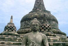 Peringatan Hari Waisak, Pedagang Souvenir Candi Borobudur Untung 2 Juta dalam Sehari!