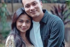 Bikin Baper! Nicholas Saputra Makan Sepiring Bareng Ariel Tatum