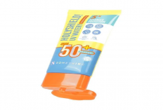 5 Sunscreen Terbaik untuk Kulit Berminyak, Bisa Dibeli di Apotek Terdekat