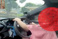 Viral Ibu Pangku Anak yang Masih Kecil untuk Belajar Nyetir Mobil!