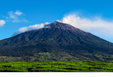 Mitos Kerinci, Gunung Tertinggi di Sumatera yang Menyimpan Banyak Hal Mistis!