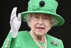 Isi Surat dalam Buket Karangan Bunga Untuk Ratu Elizabeth II Curi Perhatian