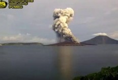 Hati-hati! Gunung Anak Krakatau Erupsi untuk Kedua Kalinya Hari Ini