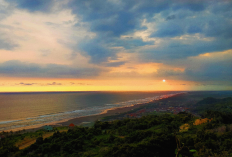 5 Kisah Mistis di Pantai Parangtritis Ini Akan Menghantui Pembacanya, Arus Gaib Menyengat!