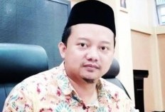 Selamat dari Hukuman Mati dan Kebiri Kimia, Herry Wirawan 'Hanya Dipenjara Seumur Hidup', Warganet: Bisa Diolesin Remason Tuh!    