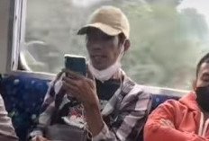 Viral, Bapak Bapak Nyanyi Didalam KRL Sambil Gunakan Headset