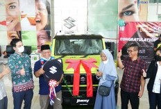 Gak Disangka, Pria Ini Beli Suzuki Carry Pick Up, Bisa Bawa Pulang Suzuki Jimny