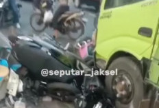 Sebuah Truk Tabrak 7 Pemotor Lawan Arah di Lenteng Agung