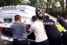 Warga Negara Asing Kabur Usai Tabrak Ojek Online di Gatot Subroto!