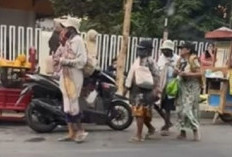 Viral! Rombongan Pengemis di Antar Jemput Pakai Mobil, Kok Bisa Gitu Loh