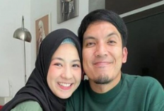 Kompak! Desta dan Natasha Rizky Hadir Dalam Sidang Cerai Perdana